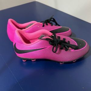 Girls nike cleats